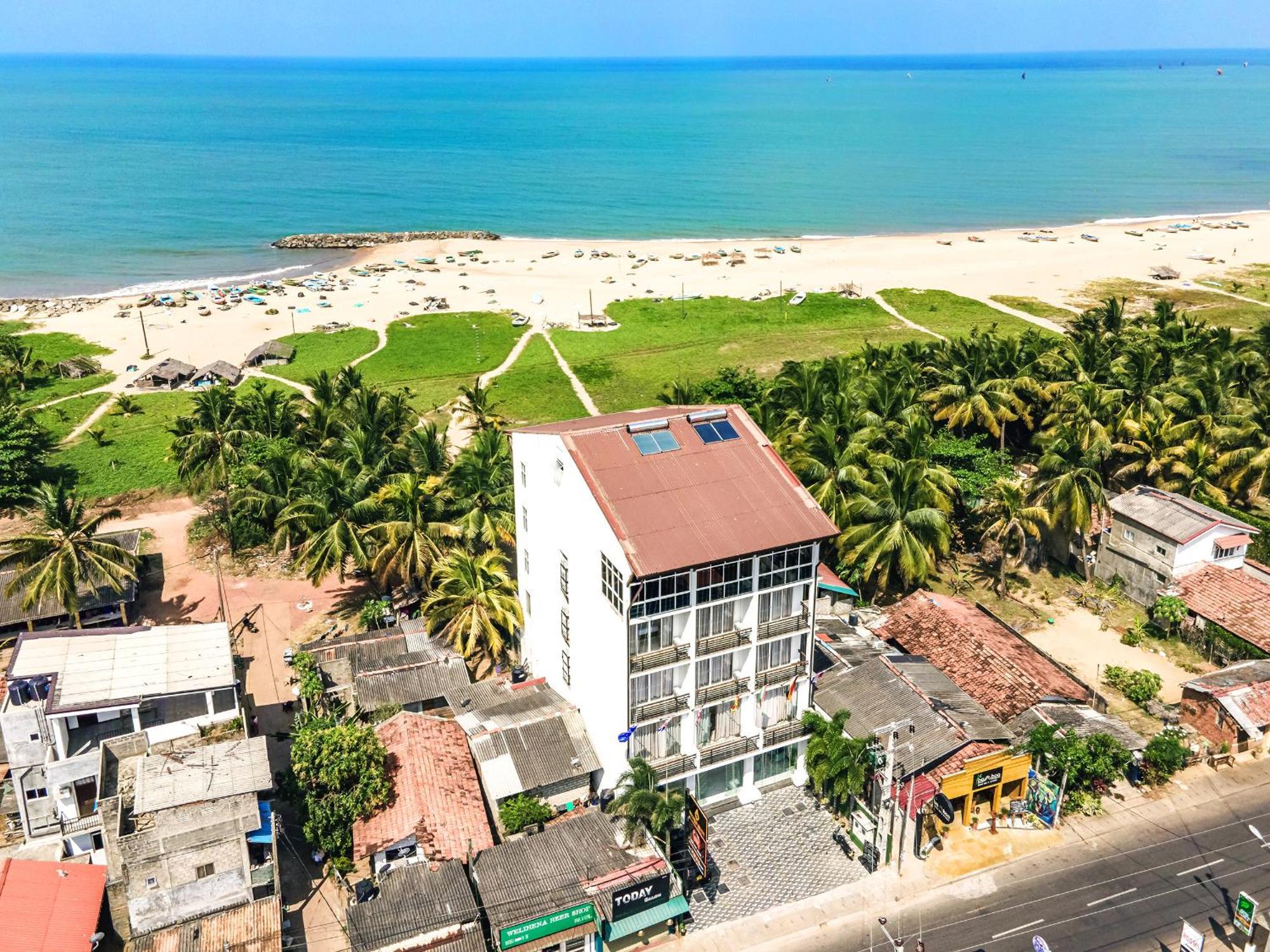 Beverly Beach Negombo Exterior photo